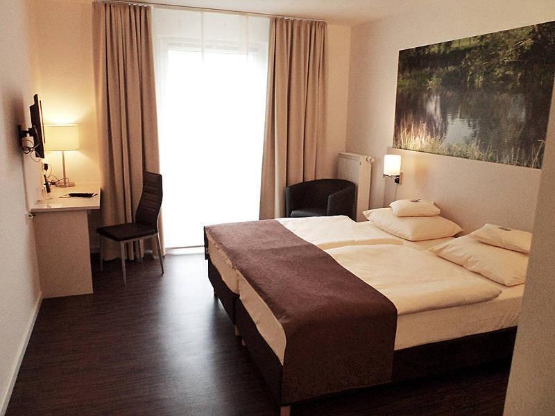 Das Neue Hotel Am Park Fröndenberg Eksteriør billede
